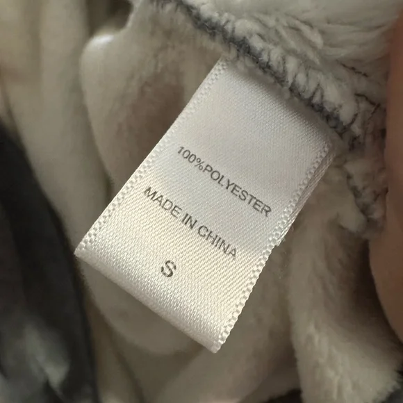 Koolaburra by UGG Plush Wrap Grey Robe - Picture 4 of 4